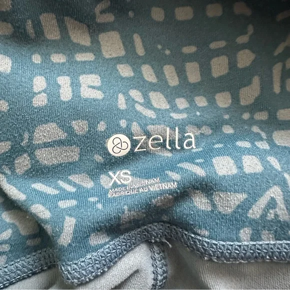 Nordstrom Zella Leggings Trio - Black, Blue Camo, and Teal bundle of 3 pair - Picture 6 of 9
